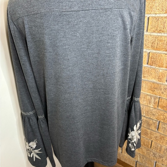 NWT Gray Embroidered Top with Bell Sleeves - Picture 6 of 16